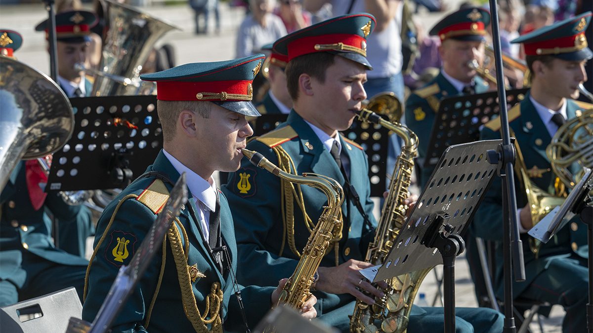 kakoj-prazdnik-19-fevralya-otmechayut-v-rossii-i-mire1