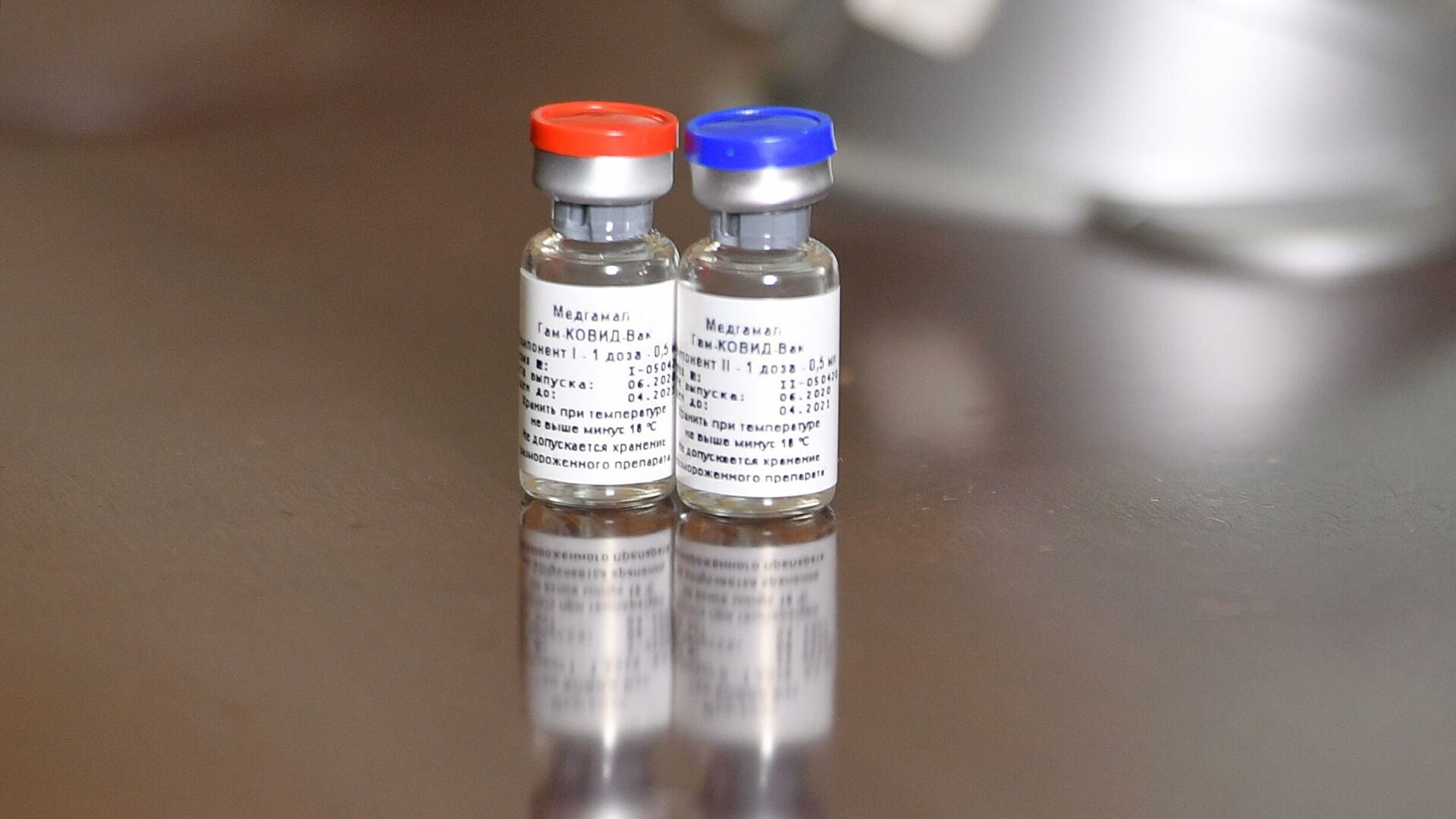 rossijskaya-vaktsina-ot-covid-19-nuzhna-es1