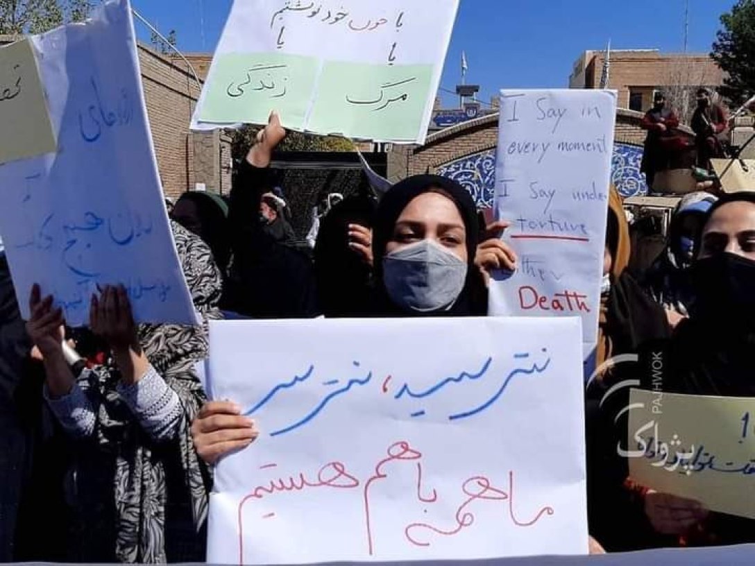 v-kabule-proshel-protest-afganskikh-zhenshchin1