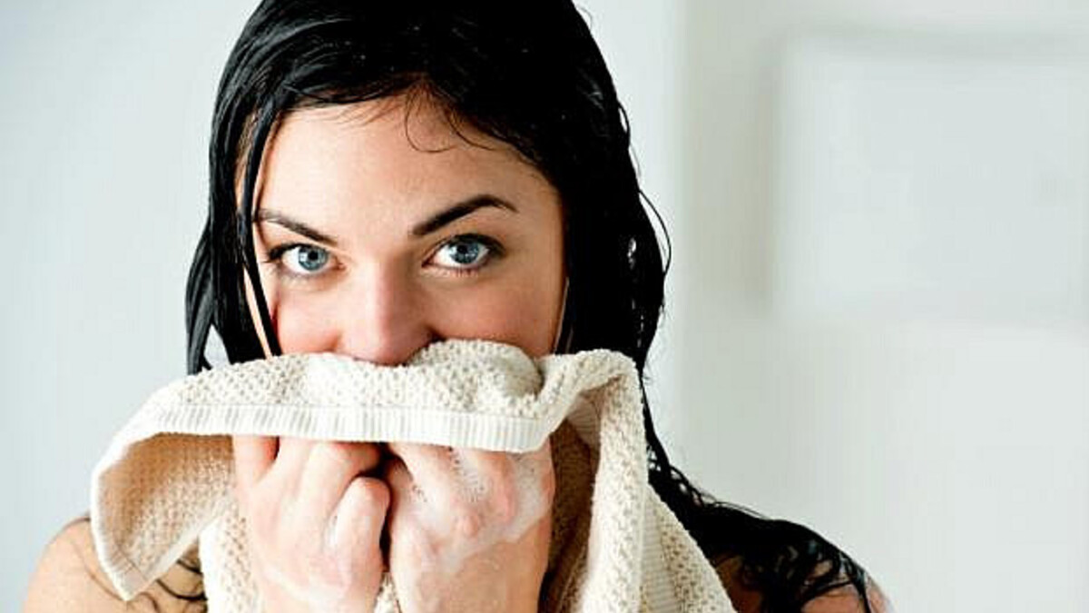 Как правильно сушить лицо после умывания без полотенца